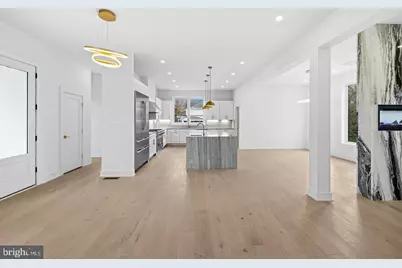 719 Meadow Lane SW, Vienna, VA 22180 - Photo 14