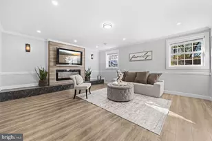 2406 Garnett Ct, Vienna, VA 22180 - Photo 38