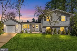 2406 Garnett Ct, Vienna, VA 22180 - Photo 2