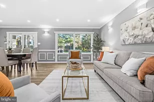 2406 Garnett Ct, Vienna, VA 22180 - Photo 12