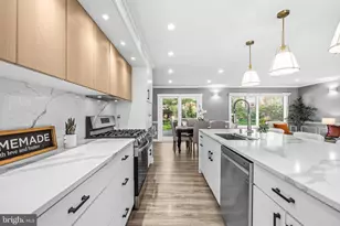 2406 Garnett Ct, Vienna, VA 22180 - Photo 6