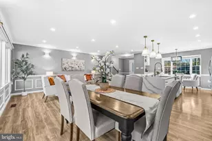 2406 Garnett Ct, Vienna, VA 22180 - Photo 16