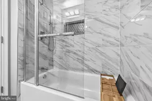 2406 Garnett Ct, Vienna, VA 22180 - Photo 36