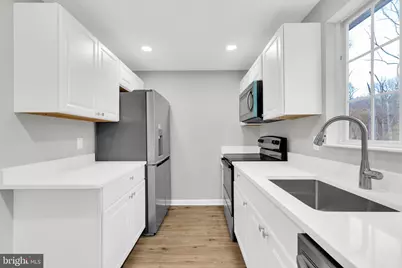 8677 Hickory Ridge Court, Springfield, VA 22153 - Photo 10