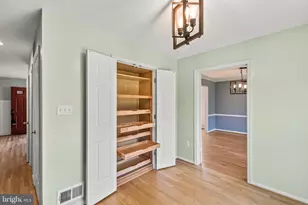 8942 Kenilworth Dr, Burke, VA 22015 - Photo 16