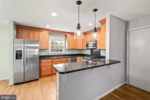 8942 Kenilworth Dr, Burke, VA 22015 - Photo 12