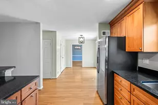 8942 Kenilworth Dr, Burke, VA 22015 - Photo 14