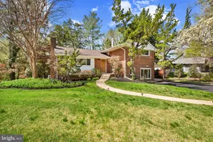 6523 Kerns Rd, Falls Church, VA 22044 - Photo 2