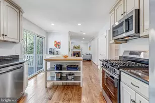 8409 Finlay Ct, Springfield, VA 22153 - Photo 14