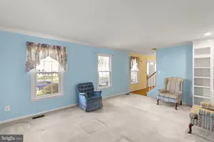5613 Doolittle St, Burke, VA 22015 - Photo 6