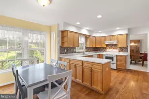 5613 Doolittle St, Burke, VA 22015 - Photo 14