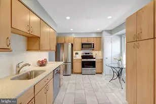 9607 Scotch Haven Dr, Vienna, VA 22181 - Photo 8