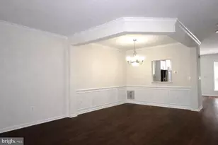 5635 Sheals Ln, Centreville, VA 20120 - Photo 2