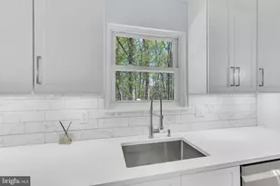 7804 Carrleigh Pkwy, Springfield, VA 22152 - Photo 18