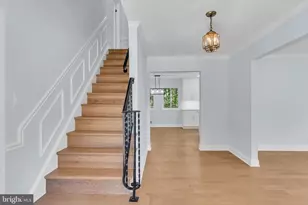 7804 Carrleigh Pkwy, Springfield, VA 22152 - Photo 6