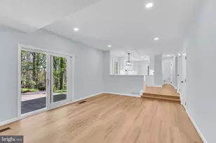 7804 Carrleigh Pkwy, Springfield, VA 22152 - Photo 24