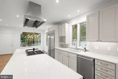 1404 Wynhurst Lane, Vienna, VA 22182 - Photo 4