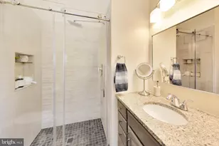 7812 Solomon Seal Dr, Springfield, VA 22152 - Photo 24