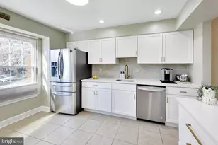 7812 Solomon Seal Dr, Springfield, VA 22152 - Photo 14