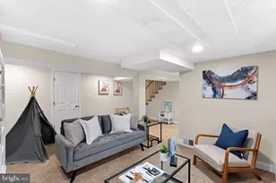 7109 Wayne Dr, Annandale, VA 22003 - Photo 42