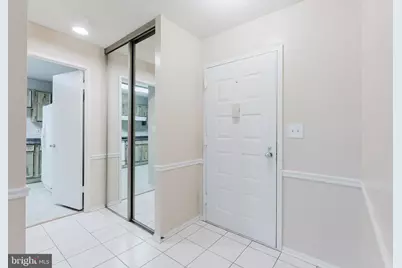 8370 Greensboro Drive #310, McLean, VA 22102 - Photo 8