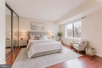 8370 Greensboro Drive #310, McLean, VA 22102 - Photo 6