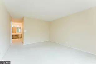 8370 Greensboro Dr, McLean, VA 22102 - Photo 18