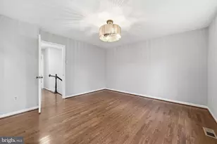 5872 Langton Dr, Alexandria, VA 22310 - Photo 16