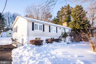 816 Utterback Store Road, Great Falls, VA 22066 - Photo 1