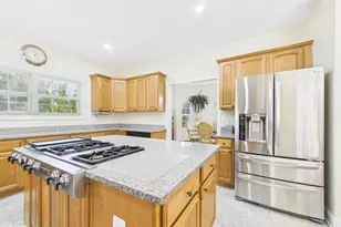 7801 Ridgewood Dr, Annandale, VA 22003 - Photo 16