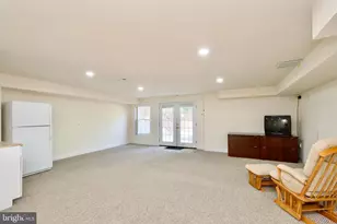 7801 Ridgewood Dr, Annandale, VA 22003 - Photo 48