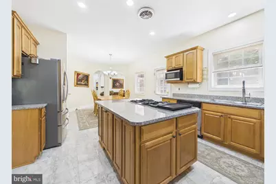 7801 Ridgewood Drive, Annandale, VA 22003 - Photo 18