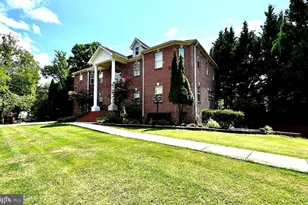 7801 Ridgewood Dr, Annandale, VA 22003 - Photo 2