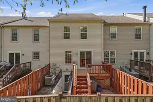 6005 Raina Dr, Centreville, VA 20120 - Photo 42