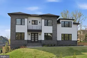 6511 Ivy Hill Dr, McLean, VA 22101 - Photo 2