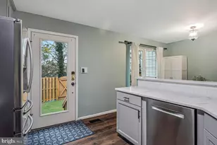 6819 Signature Cir, Alexandria, VA 22310 - Photo 10