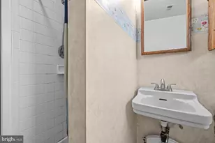 4519 Weyburn Dr, Annandale, VA 22003 - Photo 28