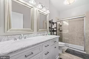 7706 Haynes Point Way, Alexandria, VA 22315 - Photo 16