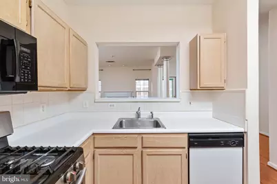 1705 Lake Shore Crest Drive #25, Reston, VA 20190 - Photo 8