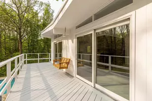 10903 Beach Mill Rd, Great Falls, VA 22066 - Photo 12