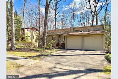 2105 Lirio Court, Reston, VA 20191 - Photo 2