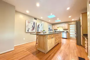 2105 Lirio Ct, Reston, VA 20191 - Photo 8