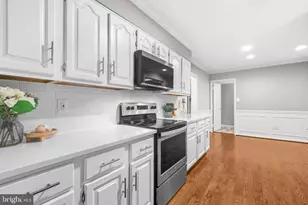 11906 Paradise Ln, Oak Hill, VA 20171 - Photo 14