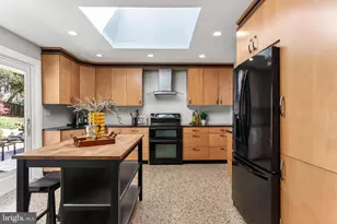 6362 Burton Cir, Falls Church, VA 22041 - Photo 18