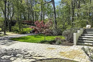 6362 Burton Cir, Falls Church, VA 22041 - Photo 4