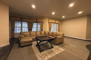 5211 Rosalie Ridge Dr, Centreville, VA 20120 - Photo 2
