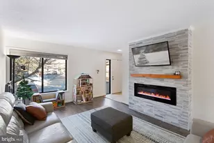 2104 Cartwright Pl, Reston, VA 20191 - Photo 8