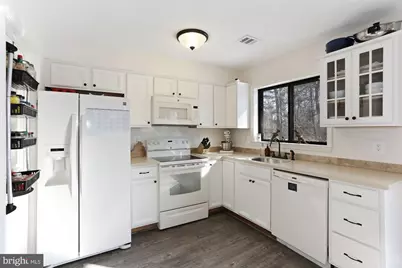 2104 Cartwright Place, Reston, VA 20191 - Photo 14