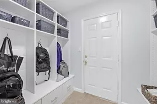 5612 Kemp Ln, Burke, VA 22015 - Photo 18