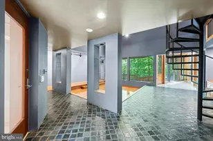 7575 Potomac Falls Rd, McLean, VA 22102 - Photo 6